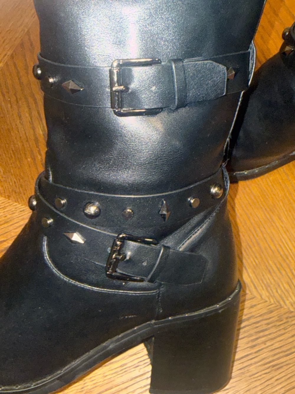 Monroe and Main studded black boots size 6.5 EUC - Picture 2 of 6